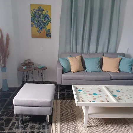 Orizodas Apartament *