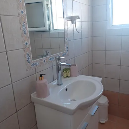 Orizodas Apartament *